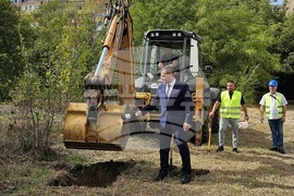 Русе - физкултурен салон - първа копка