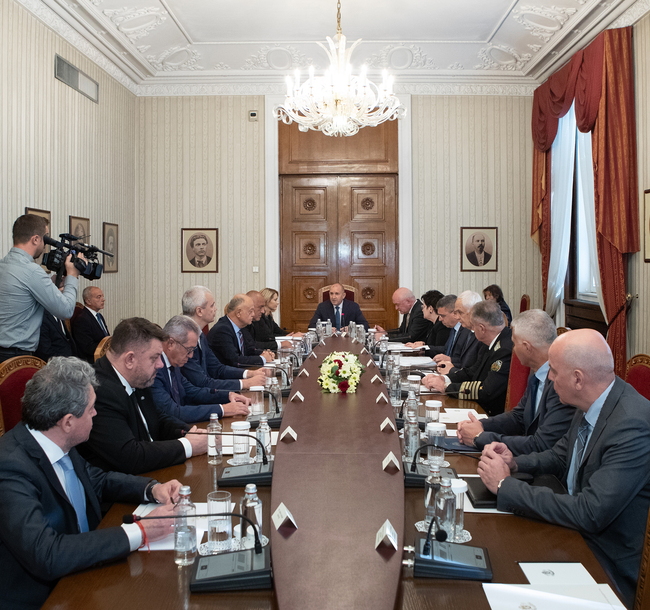 Изявление на президента Румен Радев след извънредното заседание на КСНС на тема: „Рискове и заплахи пред националната сигурност в контекста на конфликтите в Близкия Изток. Необходимост от предприемане на мерки“