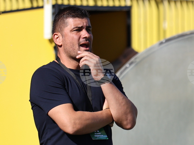 Националният отбор по футбол на България U19 победи Албания в контрола