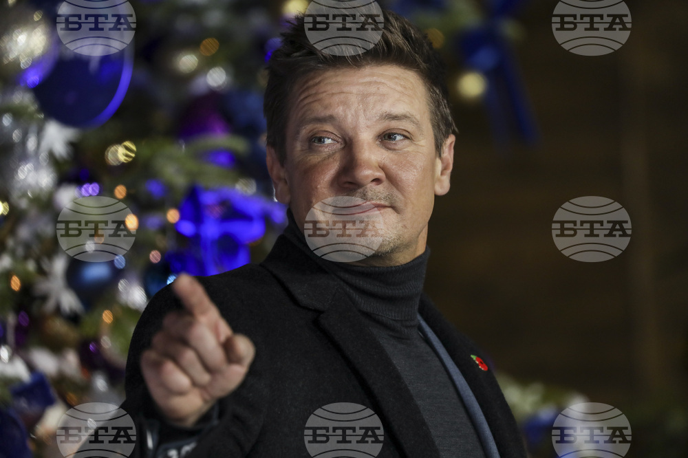 Актьорът Джеръми Ренър каза, че инцидентът със снегорин е негова грешка