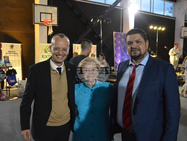 Община Благоевград: Кметът Методи Байкушев официално откри първото по рода си събитие за студенти "Добре дошли в Благоевград"