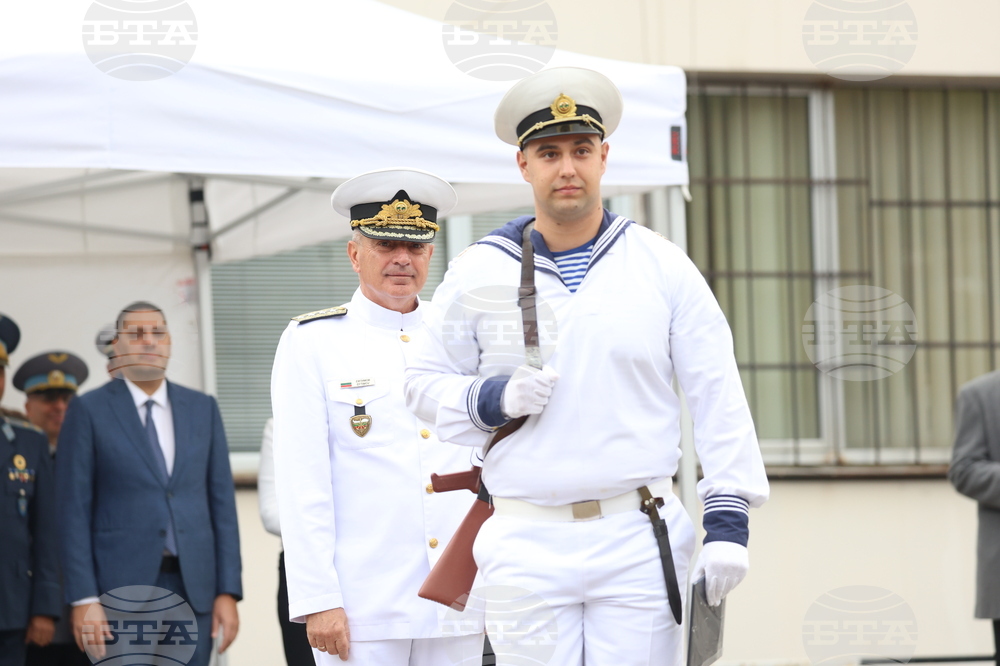 ВМА - присвояване на първо офицерско звание - церемония