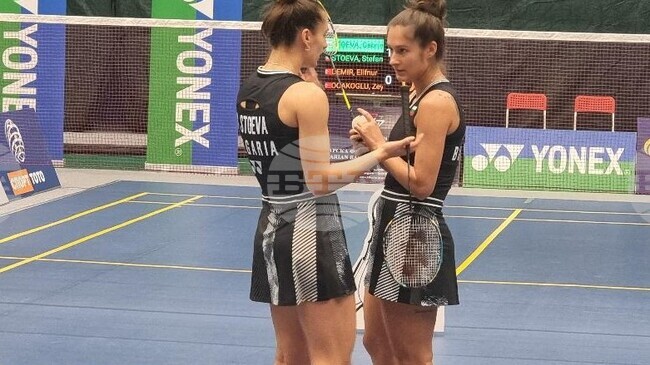 Стефани Стоева и Габриела Стоева допуснаха поражение на четвъртфиналите на двойки жени на турнир по бадминтон "World Tour Super 500" в Германия