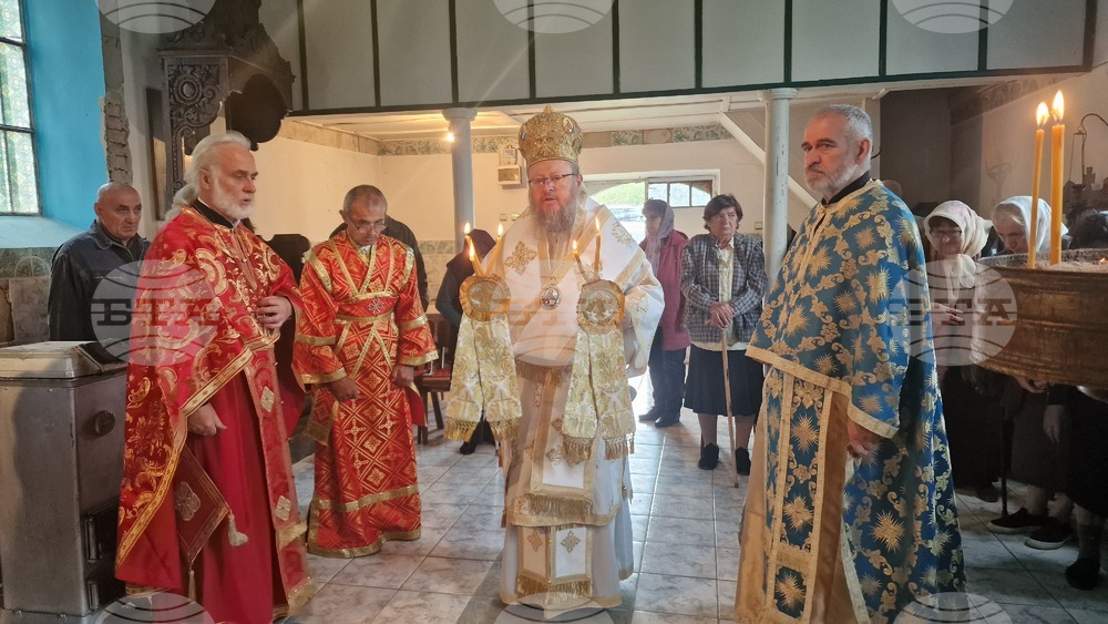Село Райнино - Русенски митрополит Наум - света литургия