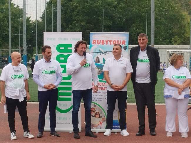 Министър Георги Глушков откри фестивала „Щастливи за ръка“