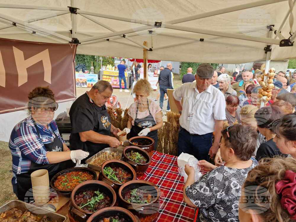 First-ever Culinary Festival Dedicated to Gorna Oryahovitsa Pot Held in NC Bulgaria