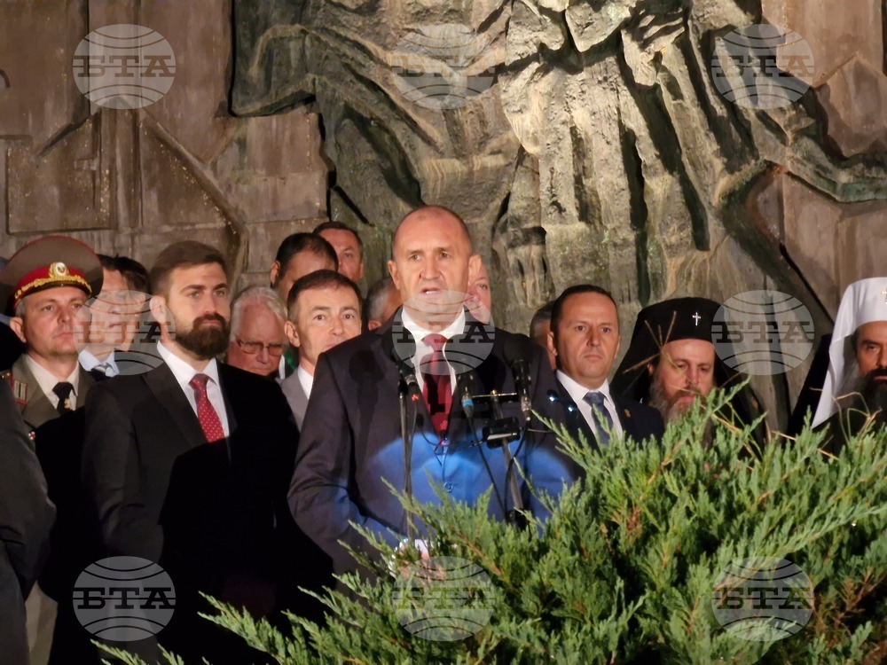 Делят ни 1010 години от делото на цар Самуил - непоколебимият бранител на българската независимост, заяви президентът Румен Радев
