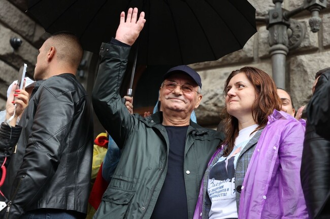 Д-р Ахмед Доган: Използвам случая, за да се извиня пред целия български народ, пред цялото общество, че имаме отношение към създаването на това "политическо чудовище"