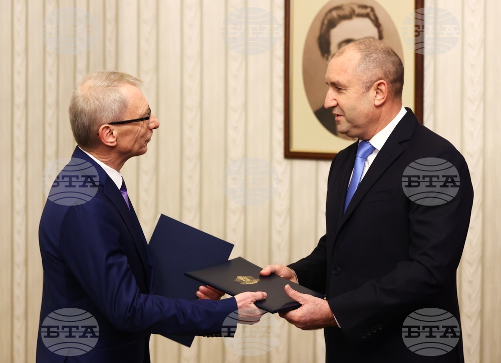 Румен Радев - Продължаваме промяната - мандат - връчване