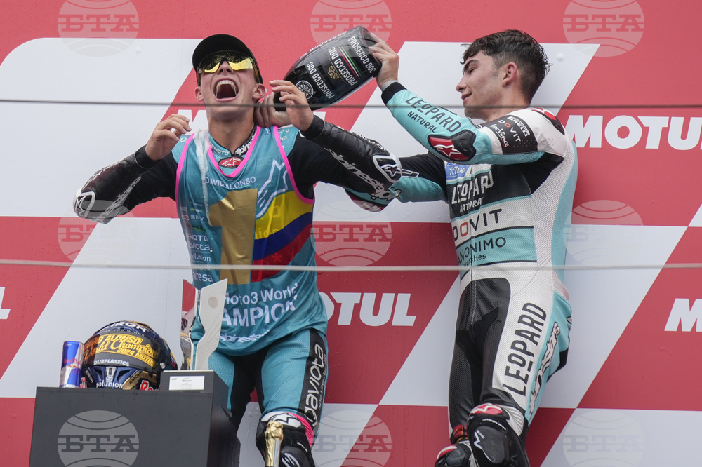 Колумбиецът Давид Алонсо спечели титлата в Moto 3 след десетата си победа за сезона