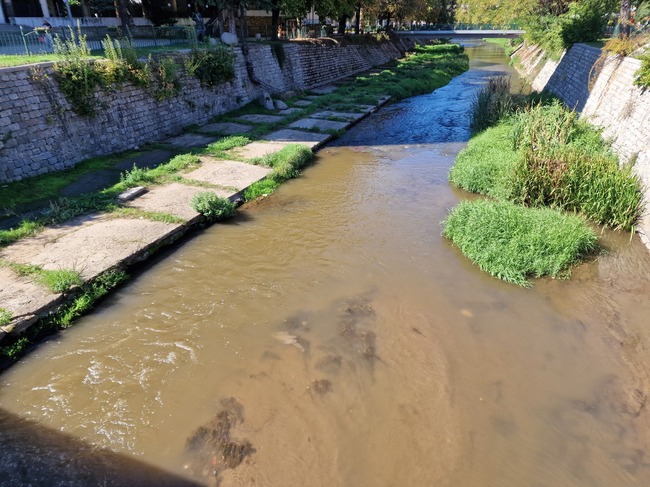 Екип на Регионалната инспекция по околната среда и водите в София извърши проверка по сигнал за замърсяване на река Струма