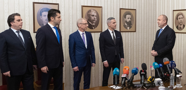Президентът връчи проучвателен мандат за съставяне на правителство на втората парламентарна група в 48-ото Народно събрание