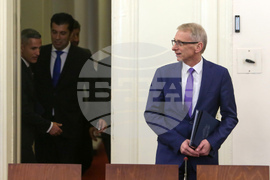 Парламент - "Продължаваме Промяната" - партии - среща