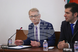 Парламент - "Продължаваме Промяната" - партии - среща