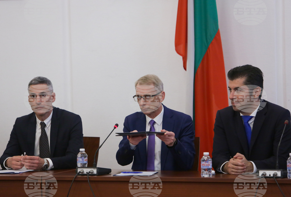 Парламент - "Продължаваме Промяната" - партии - среща
