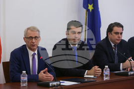 Парламент - "Продължаваме Промяната" - партии - среща