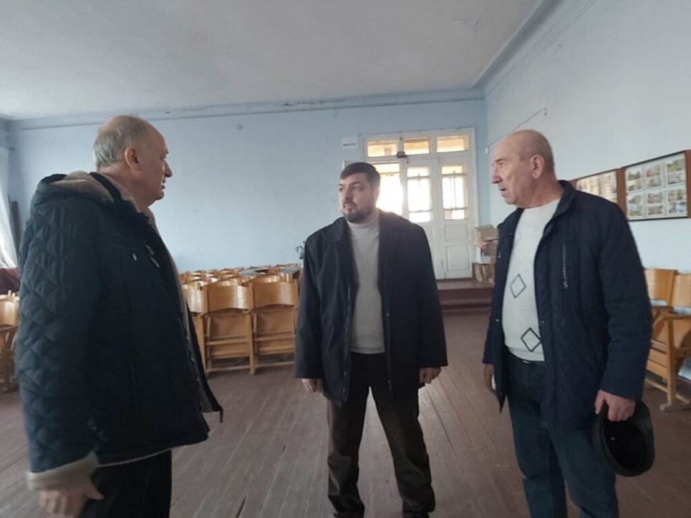 Безопасността на населението в село Задунаевка дискутираха представители на местната власт