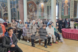 Търговище - църква „Св. Успение Богородично“ - неделна служба