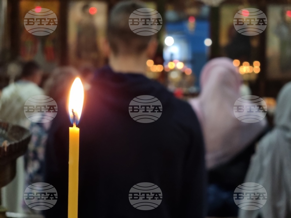 Ямбол - църква „Св. Георги Победоносец“ - неделна служба