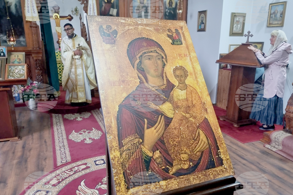 Добрич - църква „Св. Климент Охридски“ - неделна служба