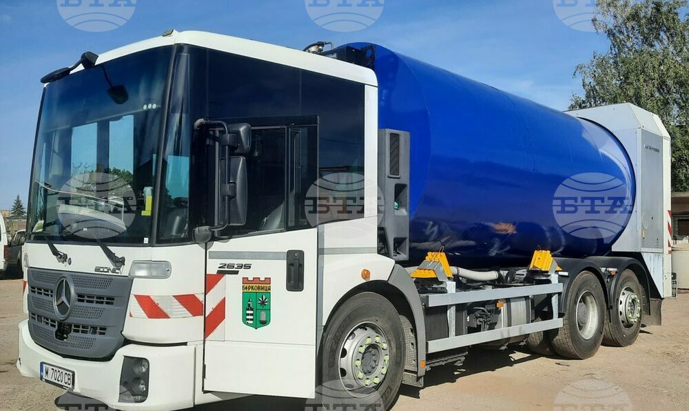 Два специализирани автомобила закупи общинското предприятие „Комунални дейности“ в Берковица