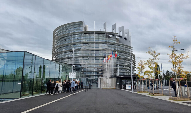 Франция - Страсбург - изгледи - ЕП - хора, улици, ежедневие