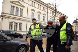 НС - протестиращ - задържане