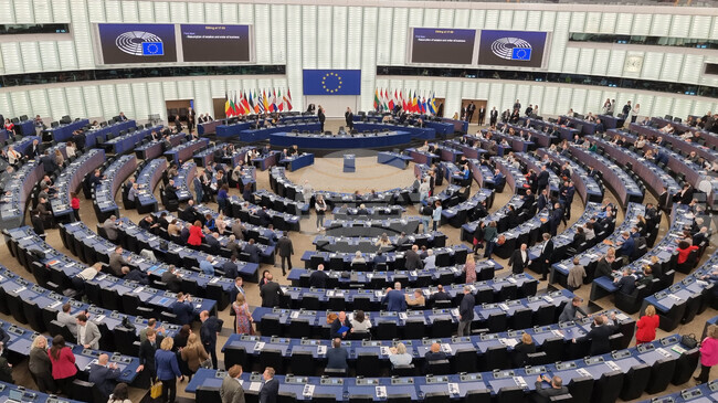 Кои са основните теми в дневния ред на започващата днес сесия на Европейския парламент