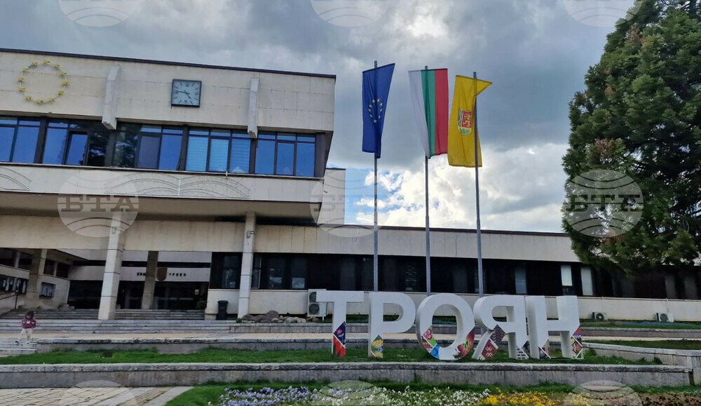 С две представления ще гостува театралната игра „Леко закъснели?” в Троянско