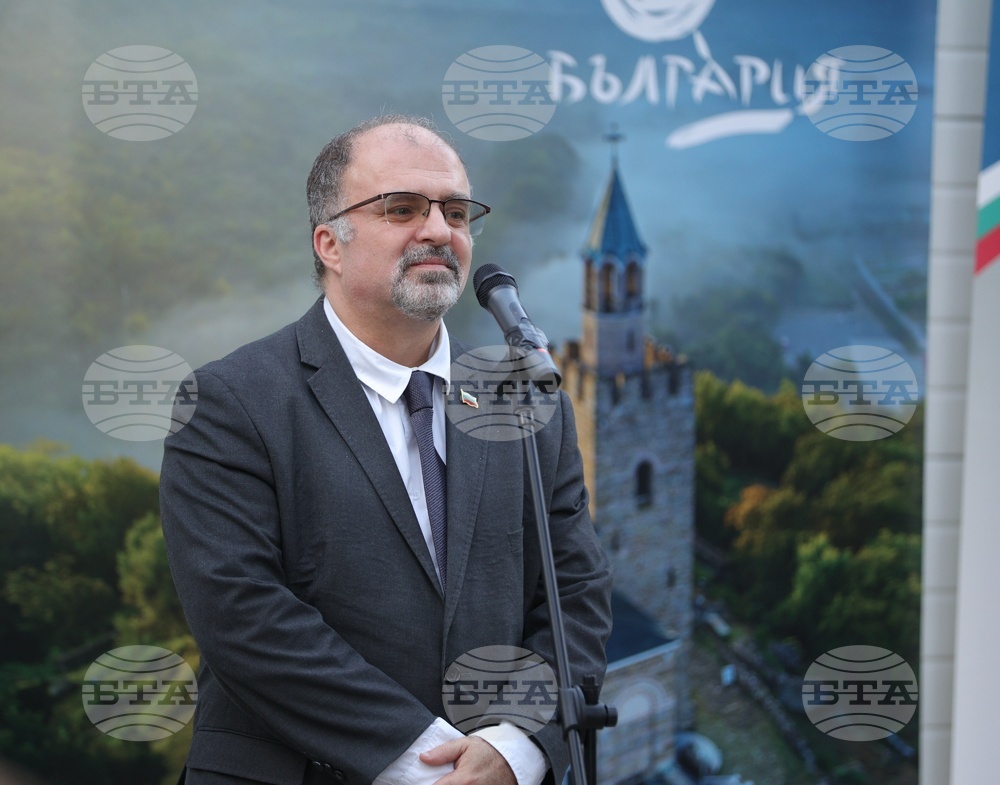 Без памет сме загубени, заяви служебният министър на културата Найден Тодоров в Букурещ
