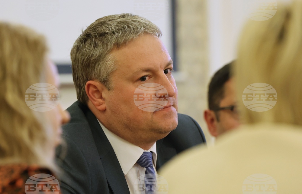 Парламент - Комисия по икономическа политика и иновации - заседание