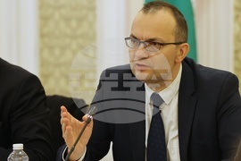 Парламент - Комисия по икономическа политика и иновации - заседание