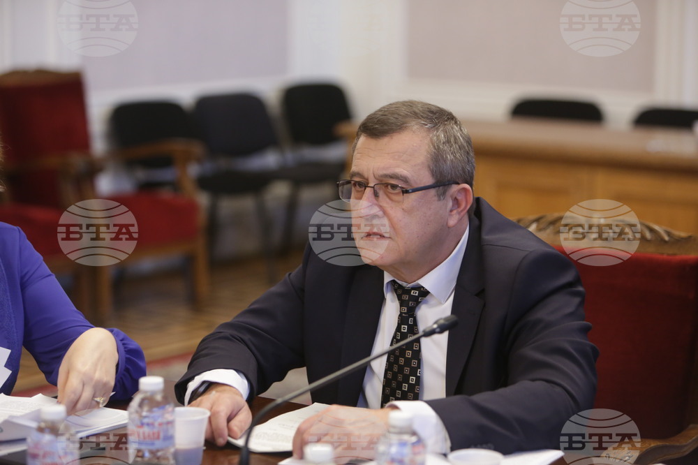 Парламент - Комисия по образованието и науката