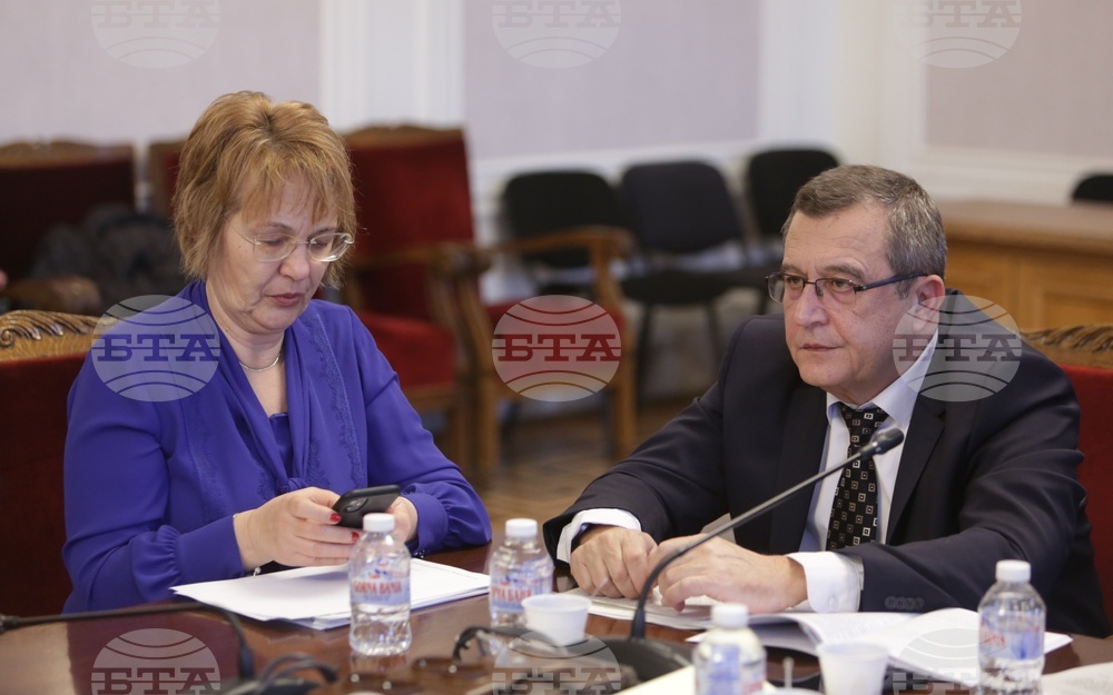 Парламент - Комисия по образованието и науката