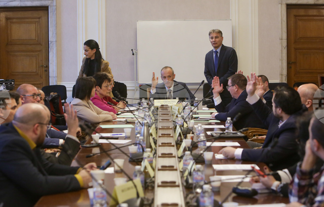 Парламент - Комисия по образованието и науката