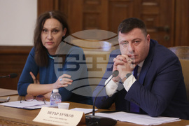 Парламент - Комисия по въпросите на децата, младежта и спорта