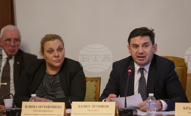 Парламент - Комисия по въпросите на децата, младежта и спорта