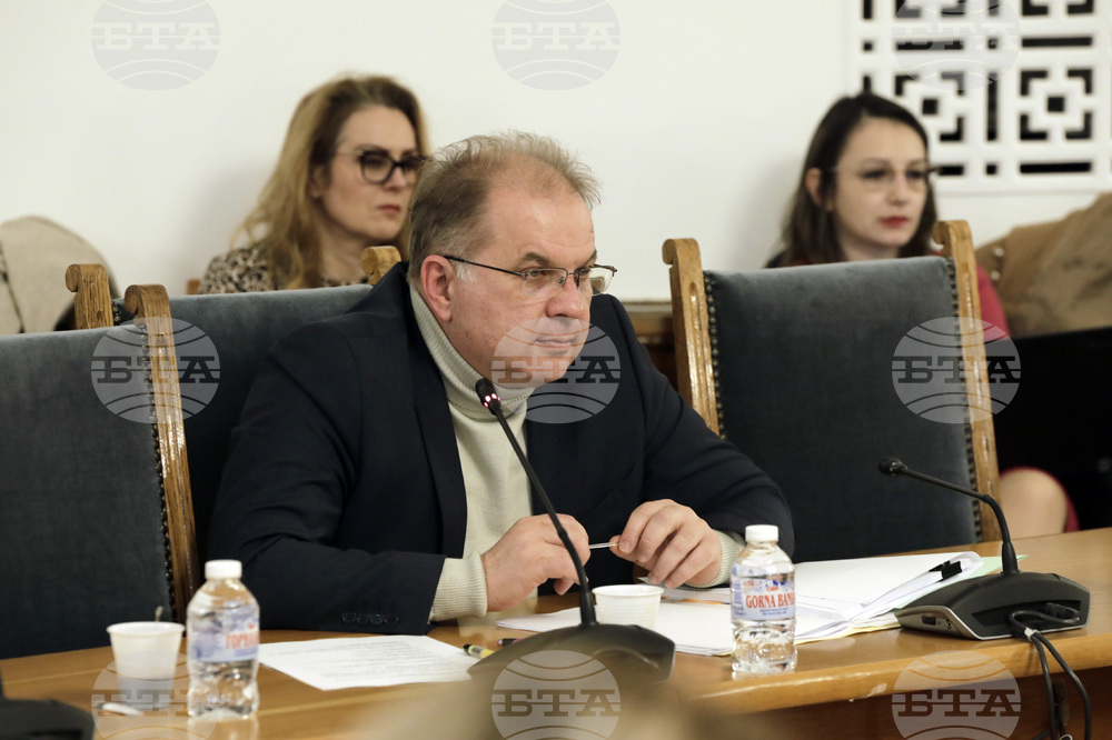 Парламент - Комисия по правни въпроси