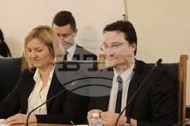 Парламент - Комисия по правни въпроси