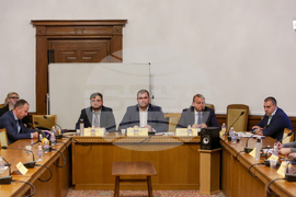 Парламент - Комисия по земеделието, храните и горите