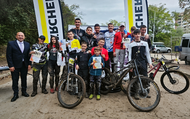 Ловеч прие финала на Детските Даунхил Серии, 170 участниците 