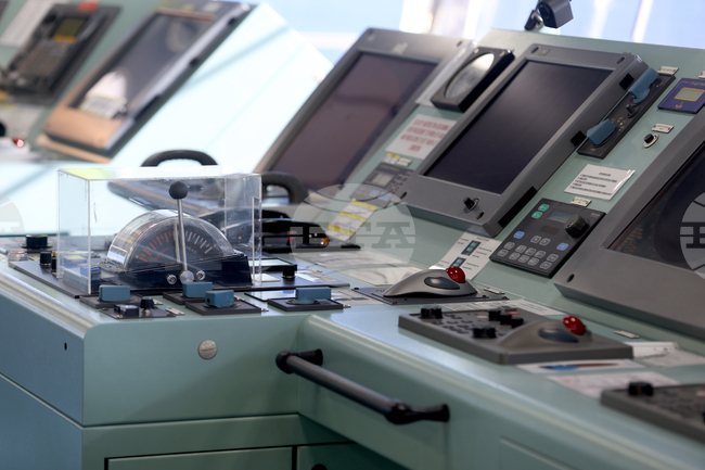 Кораб на българска компания е спасил 34-ма риболовци от горящ плавателен съд в Индийския океан