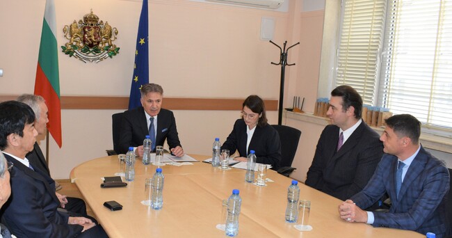 Министерство на икономиката и индустрията: Министър Николов обсъди възможностите за инвестиции у нас с представители на японска бизнес делегация