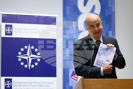 Атлантически клуб - Diplomacy & Journalism