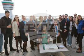 Авиокомпания "Fly2Sky" - пътнически самолет - Airbus A320