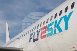 Авиокомпания "Fly2Sky" - пътнически самолет - Airbus A320