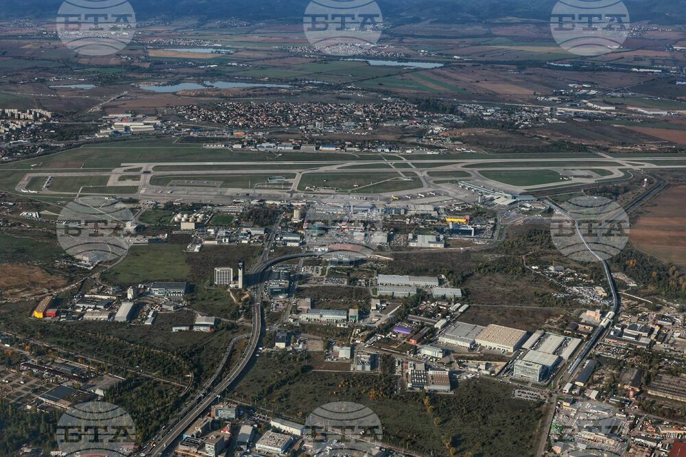 Авиокомпания "Fly2Sky" - пътнически самолет - Airbus A320