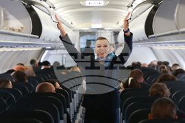 Авиокомпания "Fly2Sky" - пътнически самолет - Airbus A320