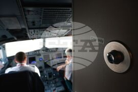 Авиокомпания "Fly2Sky" - пътнически самолет - Airbus A320