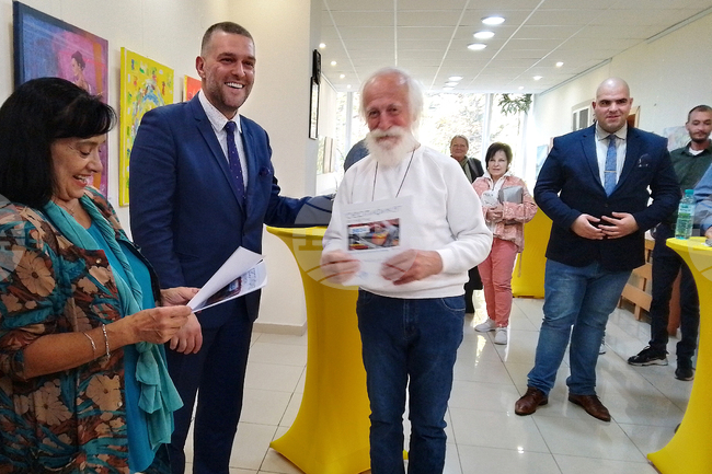 Перник - изложба - „Перник - дух и колорит“